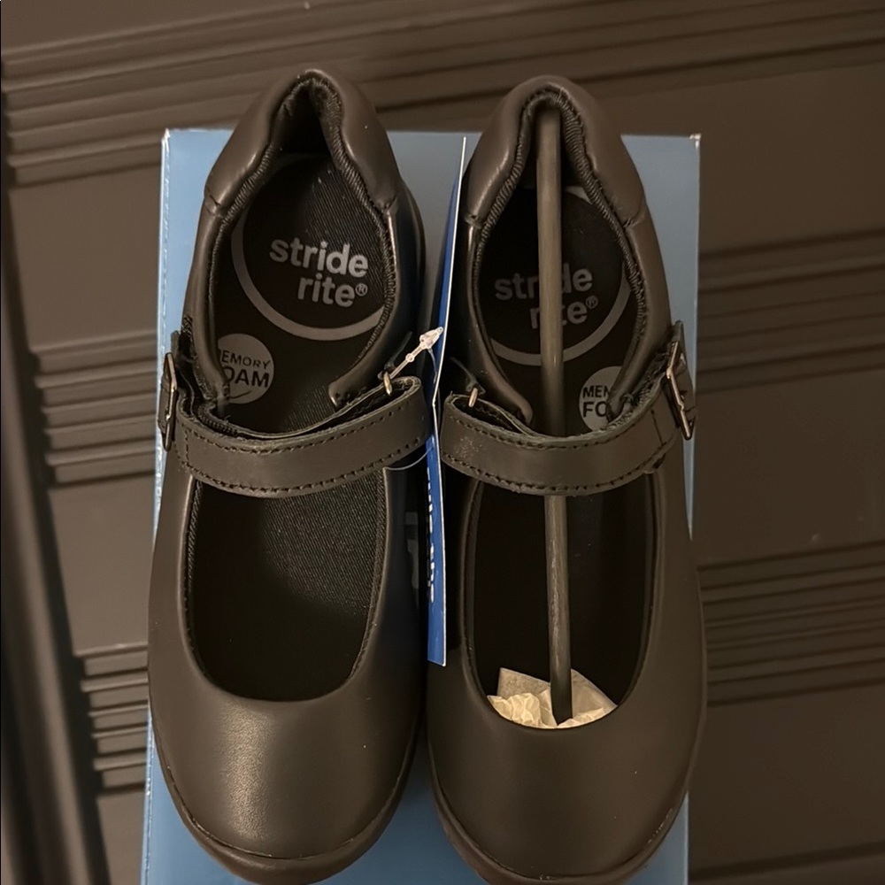 Stride Rite Mary Jane Shoes - Picture 6 of 7